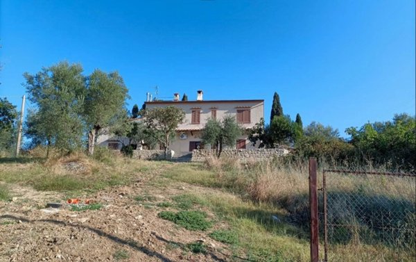 casa indipendente in vendita a Roccastrada