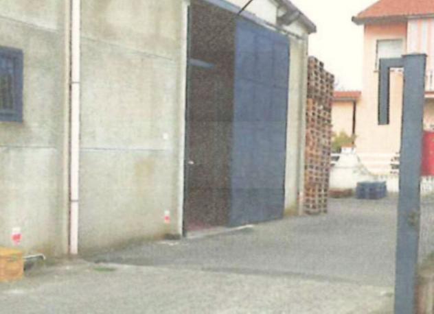 locale commerciale in vendita a Roccastrada