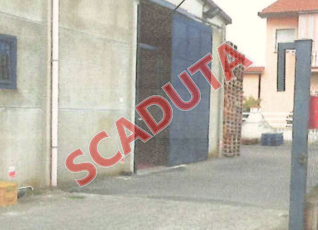 locale commerciale in vendita a Roccastrada