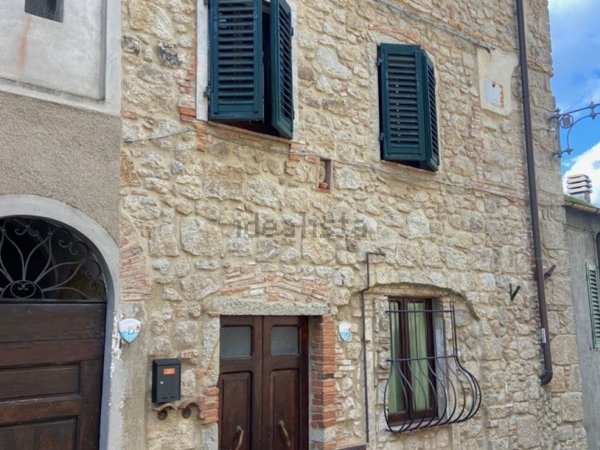 appartamento in vendita a Roccastrada in zona Montemassi