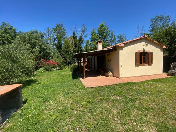 casa indipendente in vendita a Roccastrada