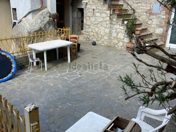 appartamento in vendita a Roccastrada in zona Montemassi
