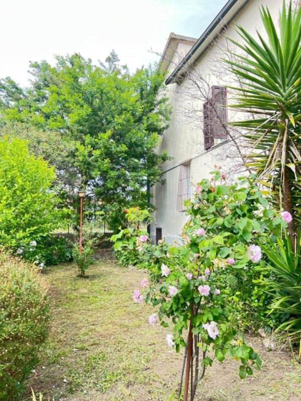casa indipendente in vendita a Roccastrada in zona Ribolla