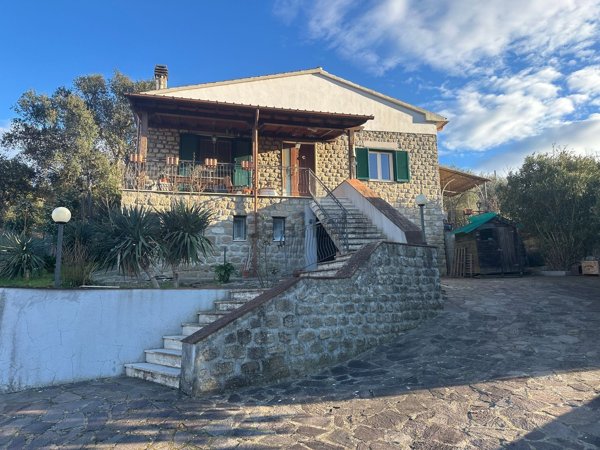 casa indipendente in vendita a Roccastrada in zona Sticciano