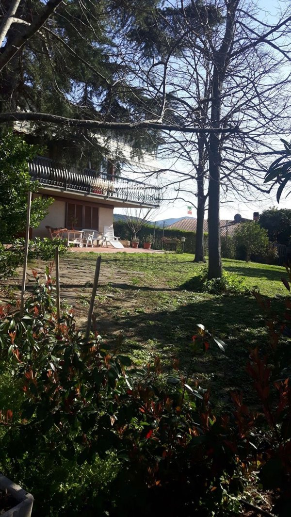casa indipendente in vendita a Roccastrada in zona Sticciano