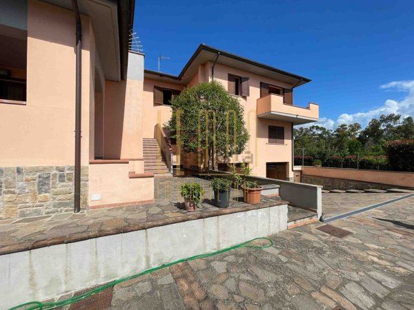 casa indipendente in vendita a Roccastrada in zona Ribolla