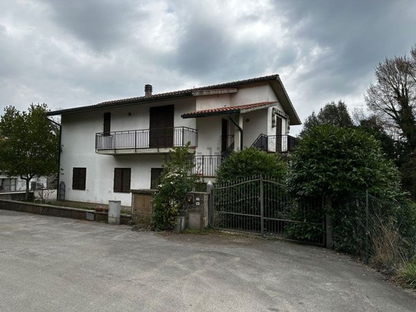 appartamento in vendita a Roccastrada in zona Torniella