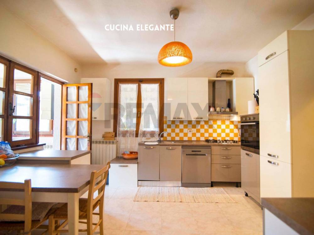 casa indipendente in vendita a Roccastrada in zona Sassofortino