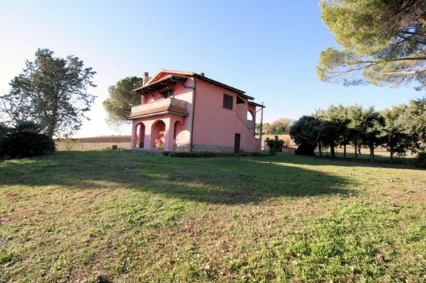 casa indipendente in vendita a Roccastrada in zona Montemassi