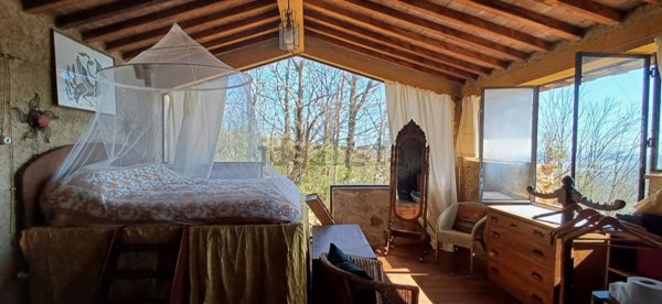 pentavano in vendita a Roccastrada