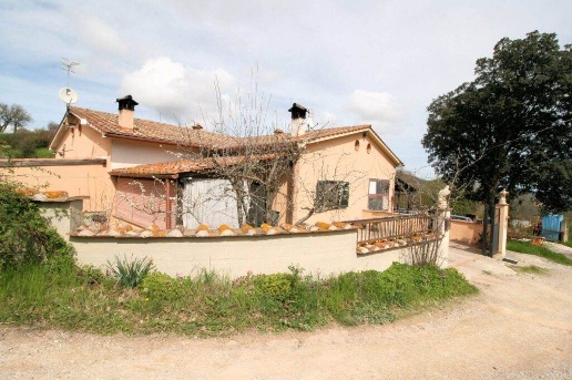 casa indipendente in vendita a Roccastrada in zona Sassofortino