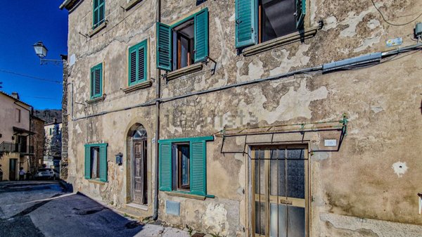 appartamento in vendita a Roccastrada in zona Sassofortino