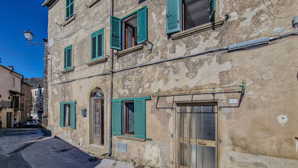 appartamento in vendita a Roccastrada in zona Sassofortino