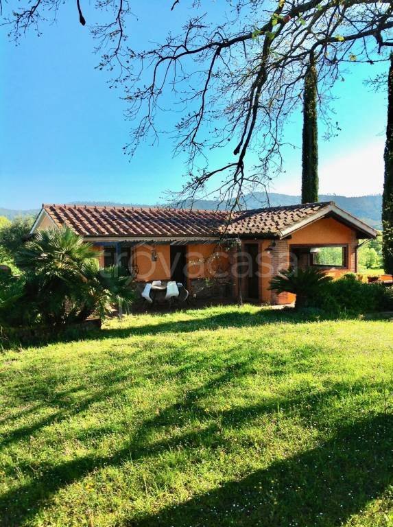 casa indipendente in vendita a Roccastrada