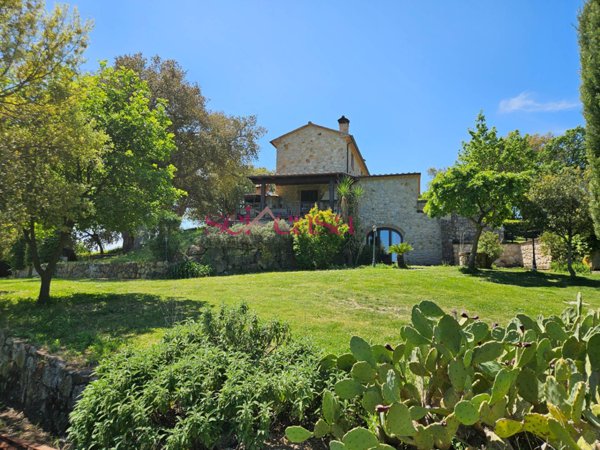 casa indipendente in vendita a Roccastrada
