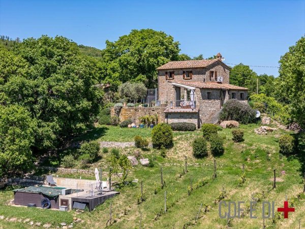 casa indipendente in vendita a Roccastrada in zona Sassofortino