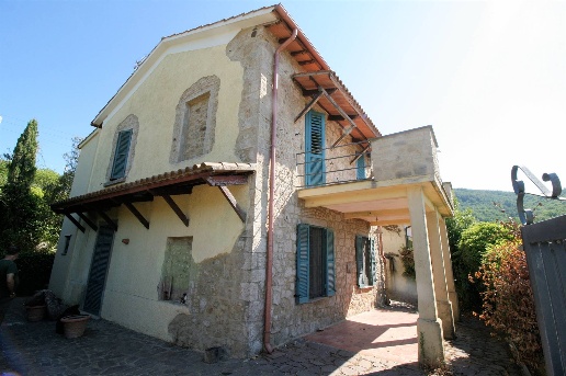 casa indipendente in vendita a Roccastrada in zona Sassofortino