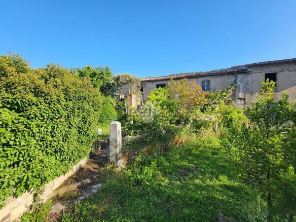 appartamento in vendita a Roccastrada in zona Roccatederighi
