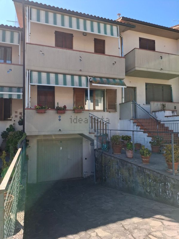 appartamento in vendita a Roccastrada in zona Ribolla