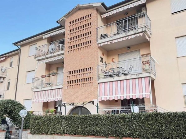 appartamento in vendita a Roccastrada in zona Ribolla