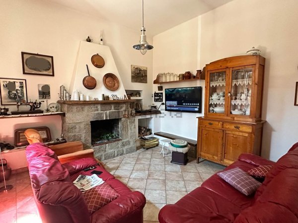 appartamento in vendita a Roccastrada in zona Sassofortino