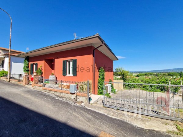 casa indipendente in vendita a Roccastrada in zona Sticciano