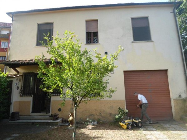 casa indipendente in vendita a Roccastrada