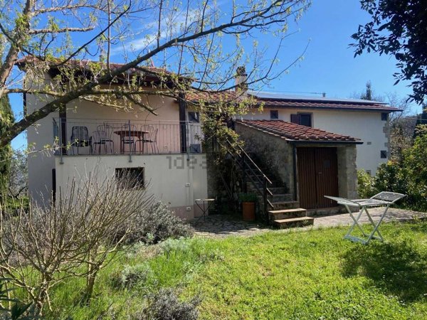 casale in vendita a Roccastrada