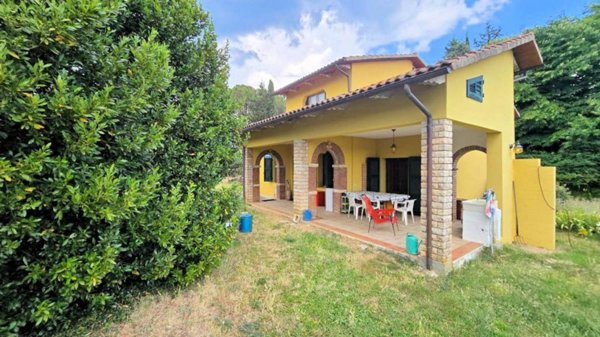 casa indipendente in vendita a Roccastrada