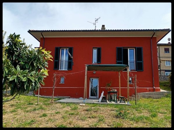 appartamento in vendita a Roccastrada in zona Sticciano
