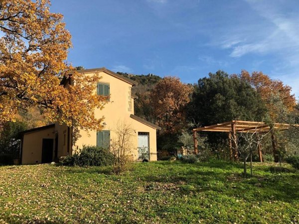 casa indipendente in vendita a Roccastrada in zona Roccatederighi
