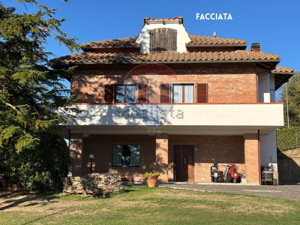 casa indipendente in vendita a Roccastrada