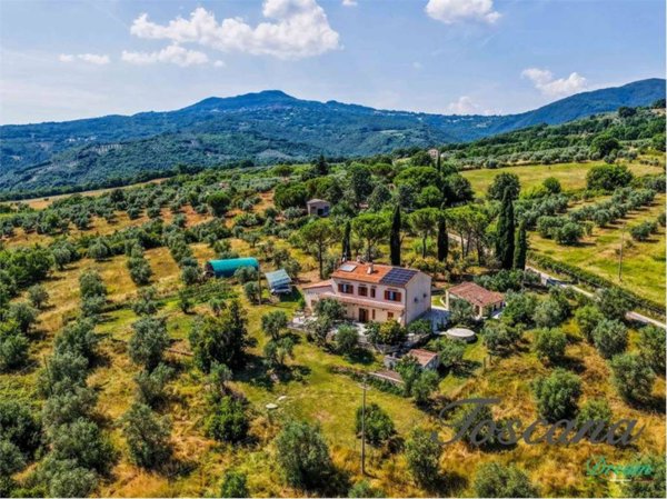 casa indipendente in vendita a Roccastrada