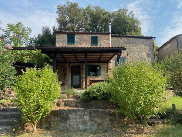 pentavano in vendita a Roccastrada