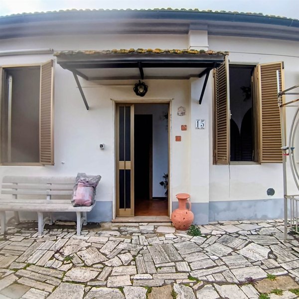 appartamento in vendita a Roccastrada in zona Ribolla