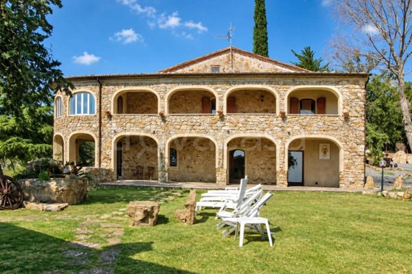 casa indipendente in vendita a Roccastrada in zona Montemassi