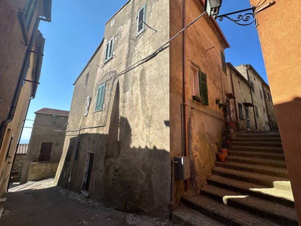 casa indipendente in vendita a Roccastrada in zona Sassofortino