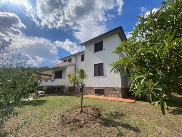 casa indipendente in vendita a Roccastrada