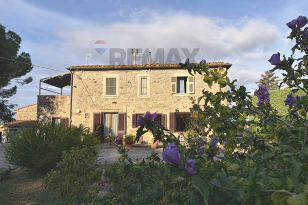 casa indipendente in vendita a Roccastrada