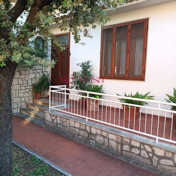 casa indipendente in vendita a Roccastrada in zona Ribolla