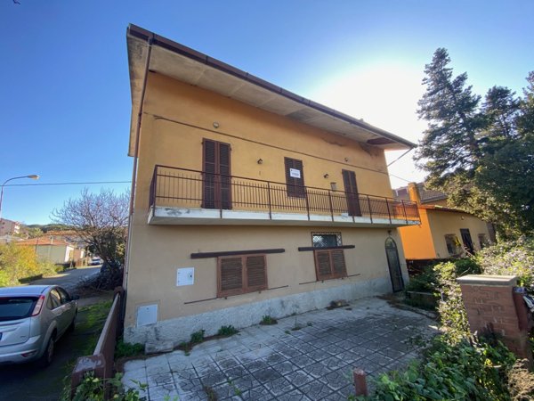 casa indipendente in vendita a Roccastrada in zona Sticciano