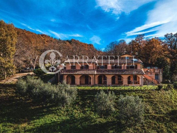 casa indipendente in vendita a Santa Fiora