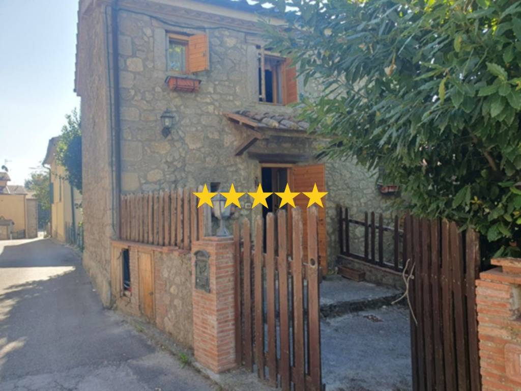 appartamento in vendita a Santa Fiora
