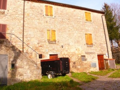 casa indipendente in vendita a Santa Fiora in zona Bagnolo