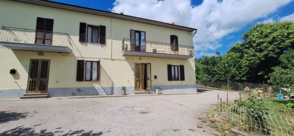 casa indipendente in vendita a Santa Fiora in zona Bagnolo
