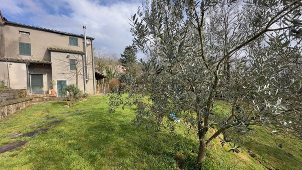 casa indipendente in vendita a Santa Fiora in zona Selva