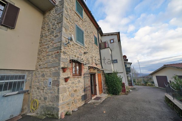 casa indipendente in vendita a Santa Fiora in zona Bagnore