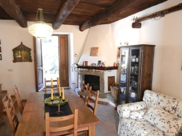 casa indipendente in vendita a Santa Fiora in zona Bagnolo