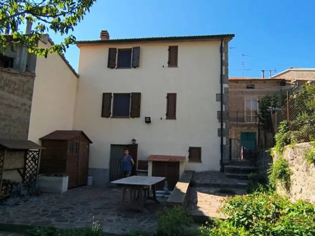 appartamento in vendita a Santa Fiora in zona Bagnolo