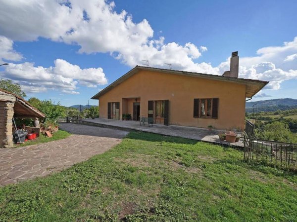 appartamento in vendita a Santa Fiora in zona Bagnore
